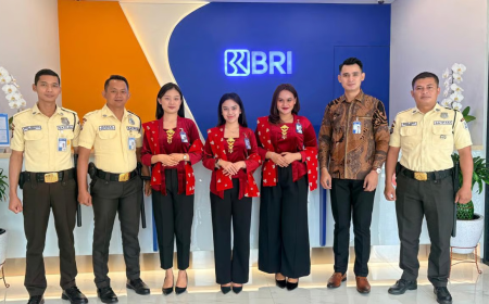 Semarak Hari Kartini, Pekerja BRI Branch Office Pantai Indah Kapuk Tampil Elegan dengan Kebaya Merah