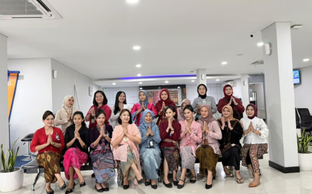 Antusias Peringati Hari Kartini, Pekerja BRI Branch Office Kemayoran Kenakan Busana Nasional