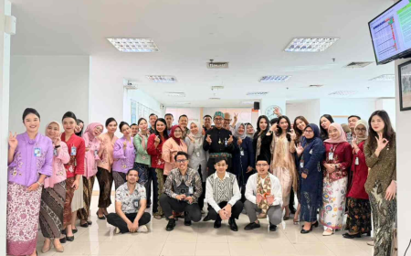 Peringati Hari Kartini, Pekerja Pria dan Wanita BRI Branch Office Segitiga Senen Kompak Kenakan Pakaian Nasional