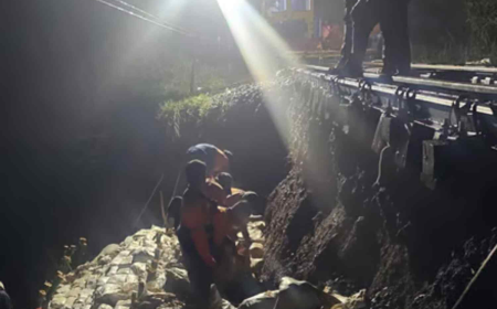 Hujan Deras Kembali Gerus Jalur KA di Petak Cibeber–Lampegan, Perjalanan KA Siliwangi Dibatalkan Demi Keselamatan