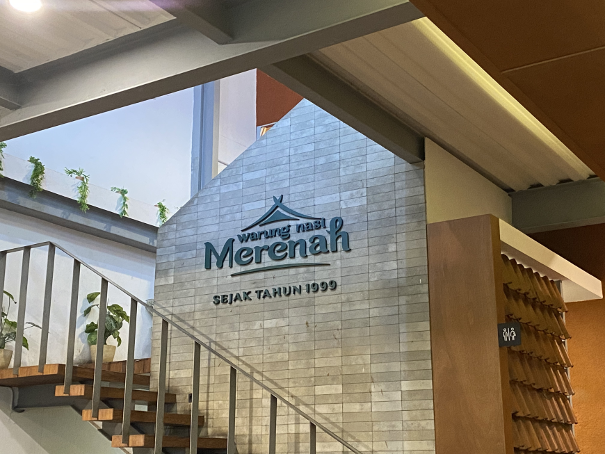 Warung Nasi Terdekat di Soreang: Warung Nasi Merenah Jadi Favorit Sejak 1999